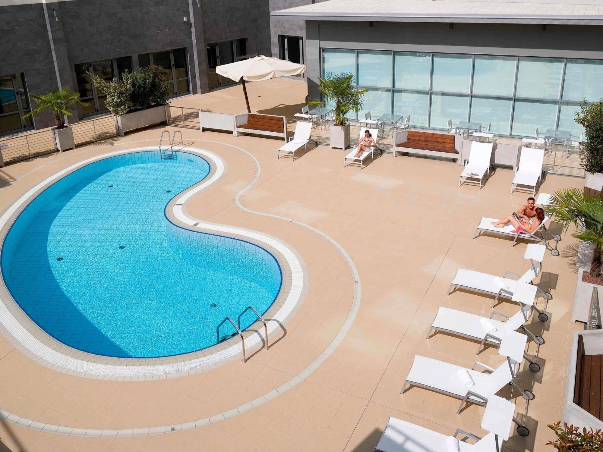 Novotel Milano Malpensa Aeroporto Cardano Al Campo Esterno foto